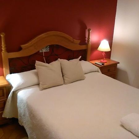 Casa Rural La Esmeralda 纳瓦雷东达德格雷多斯 外观 照片