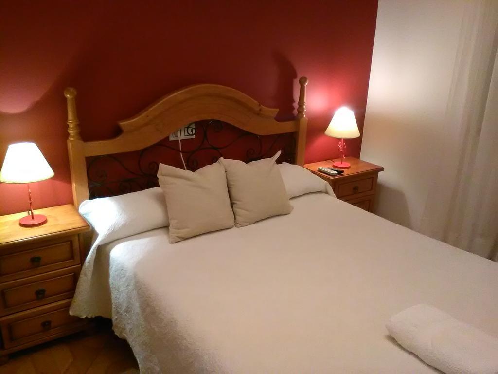 Casa Rural La Esmeralda 纳瓦雷东达德格雷多斯 外观 照片